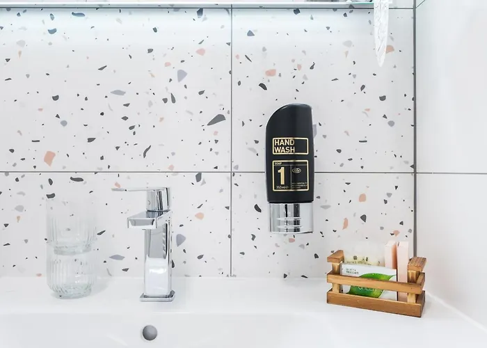 Riverside Готель 4*