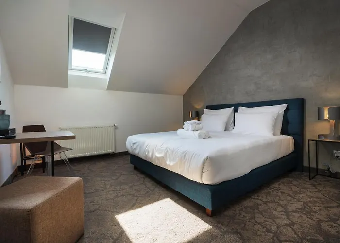 Riverside Готель 4*